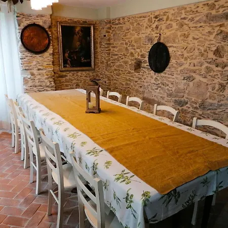 La Chouette Bed & Breakfast