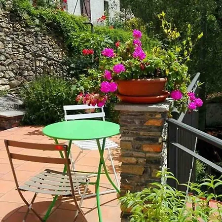 La Chouette Bed & Breakfast *